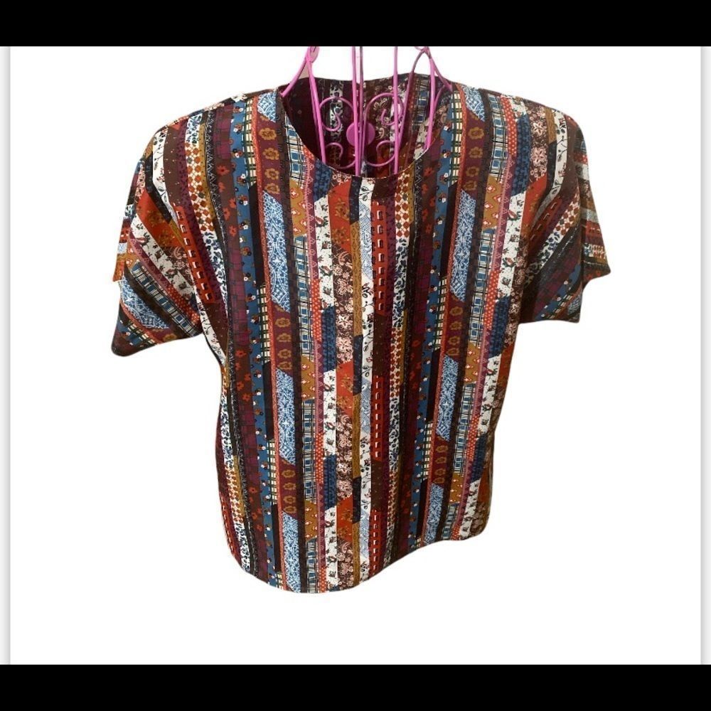 Nicola Floral Vintage Short Sleeve Blouse Size Small.